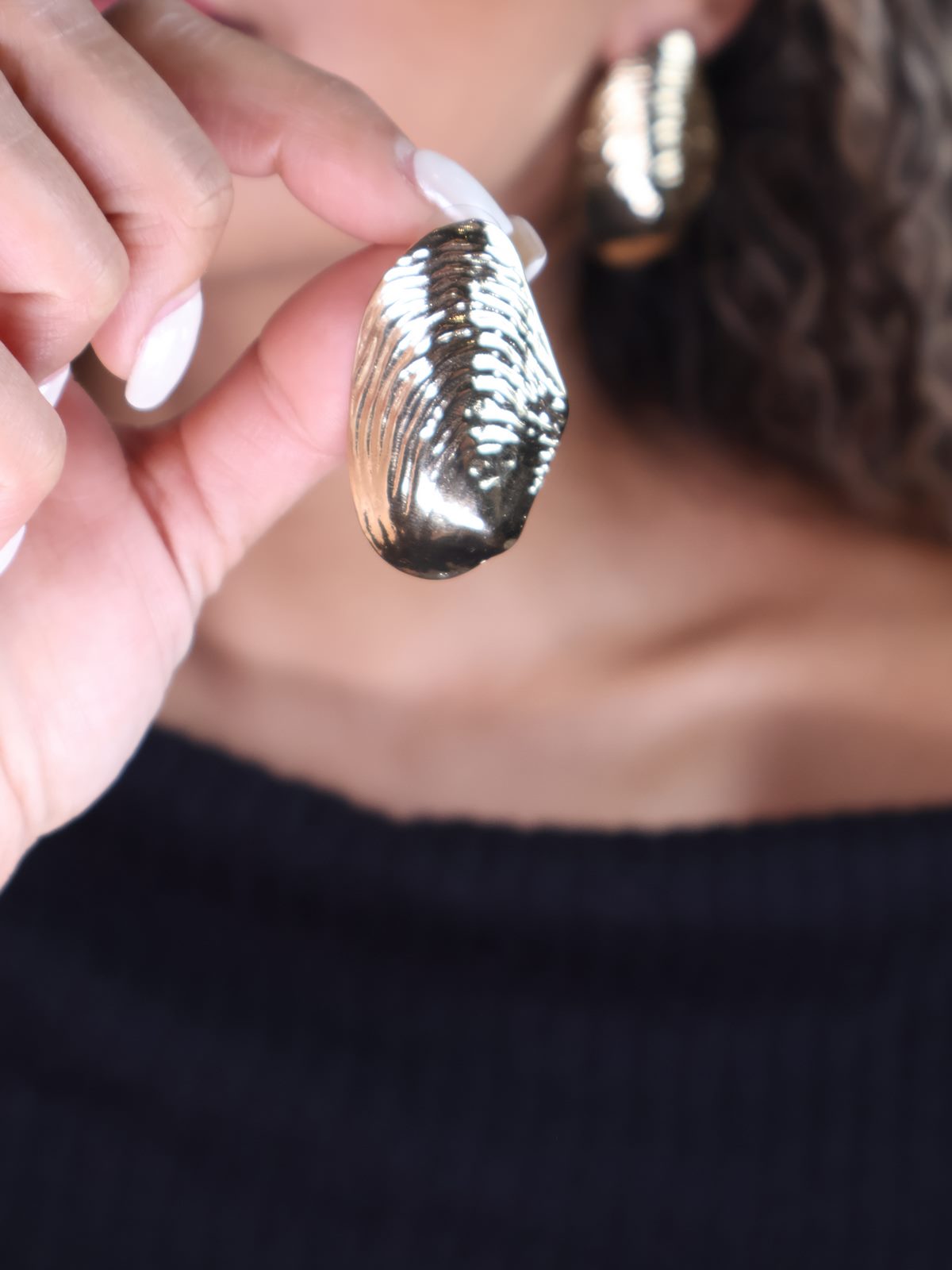 IMG_0647 گوشواره زنانه طرح صدف کد E1104 - Image 1