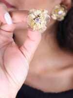 گوشواره زنانه گل و نگین کد E1102