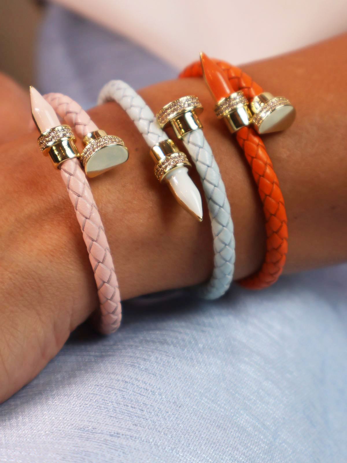 IMG_0727 دستبند زنانه چرمی هرمس کد B2111 - Image 1