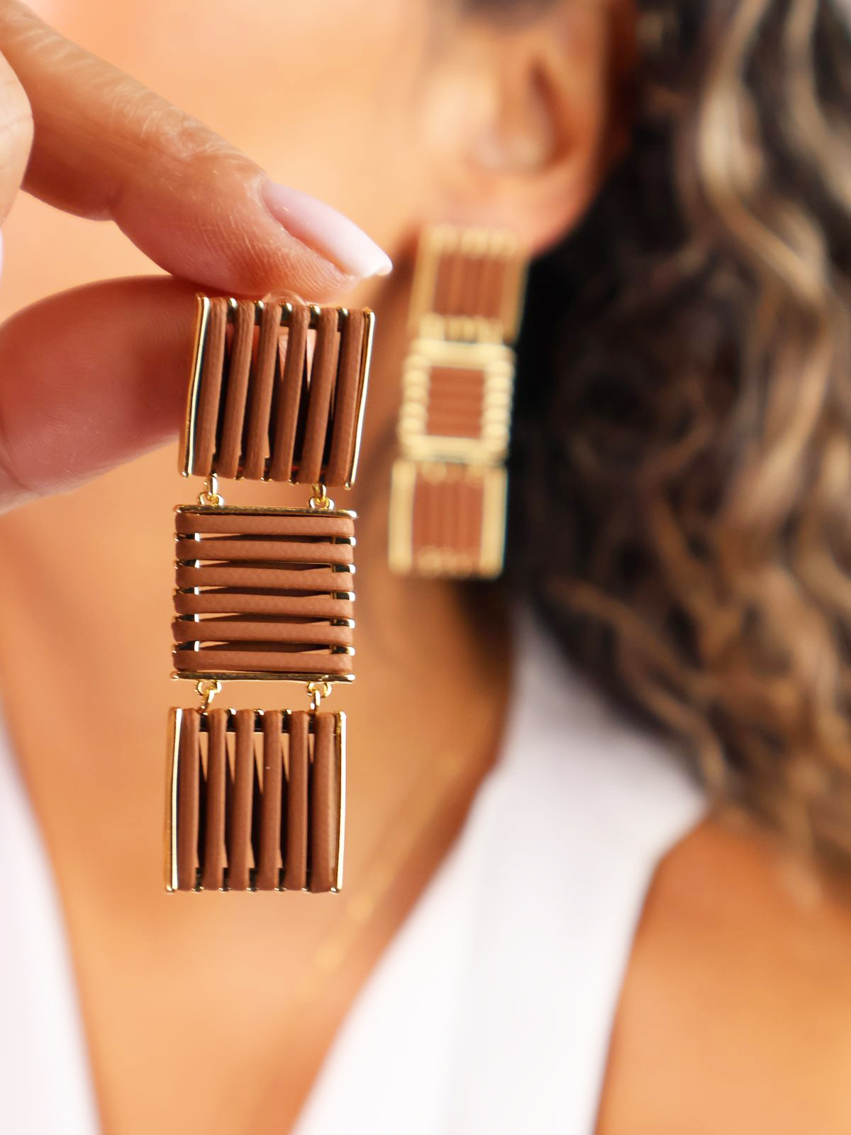 IMG_0945 گوشواره زنانه چرم کد E1106 - Image 1